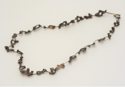 Vertebrae neckpiece